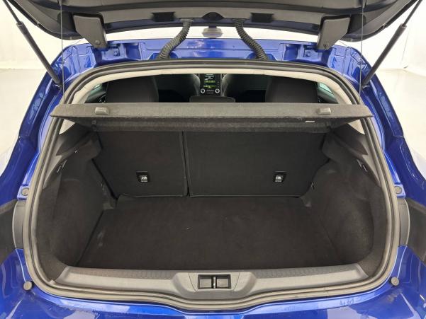 Vente en ligne Renault Megane 4 Mégane IV Berline dCi 130 Energy au prix de 15 900 €