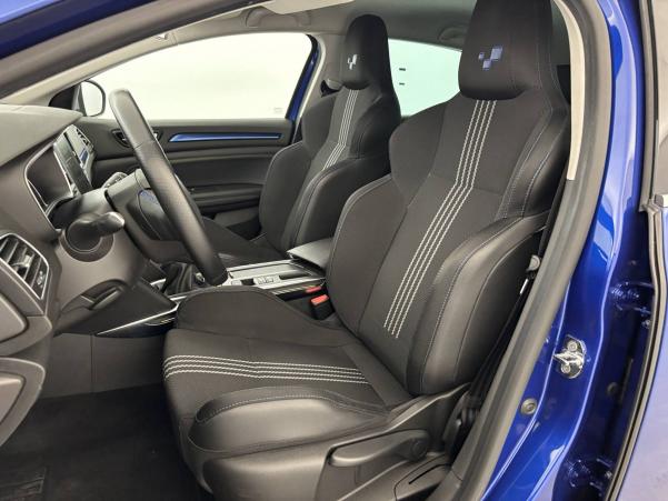 Vente en ligne Renault Megane 4 Mégane IV Berline dCi 130 Energy au prix de 15 900 €