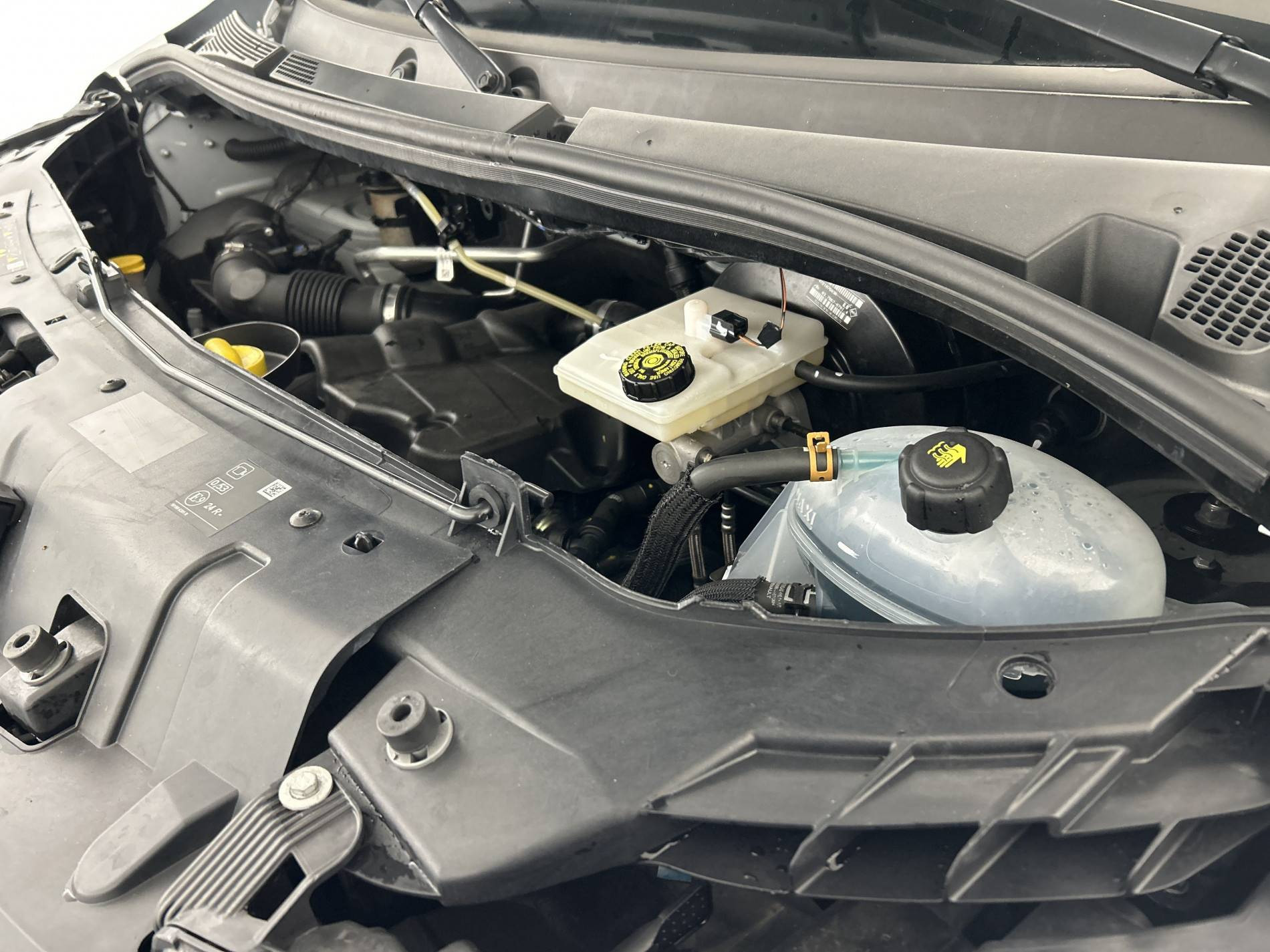 Vente en ligne Renault Master Fourgon MASTER FGN TRAC F3500 L2H2 BLUE DCI 135 au prix de 27 500 €