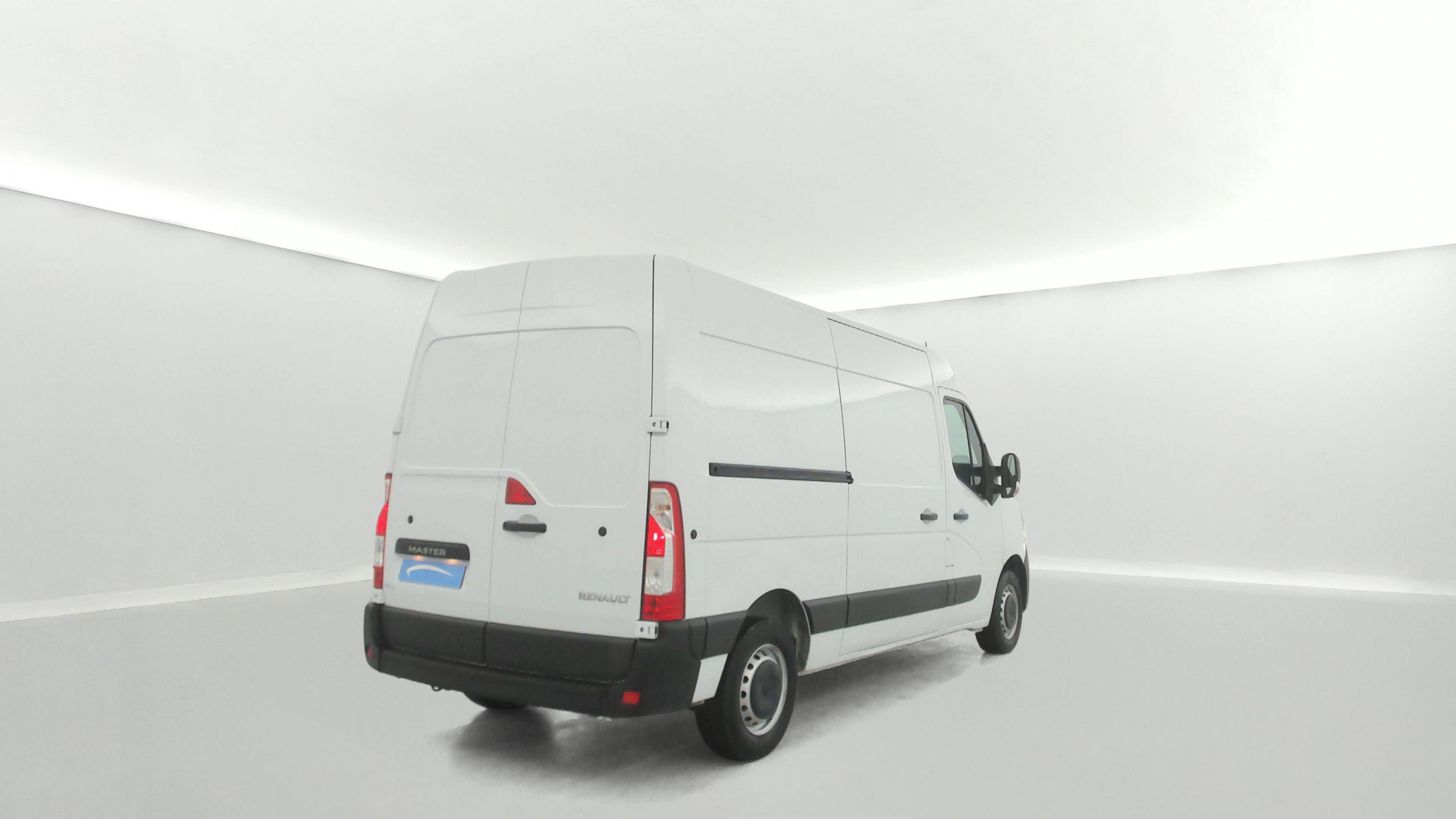 Vente en ligne Renault Master Fourgon MASTER FGN TRAC F3500 L2H2 BLUE DCI 135 au prix de 27 500 €