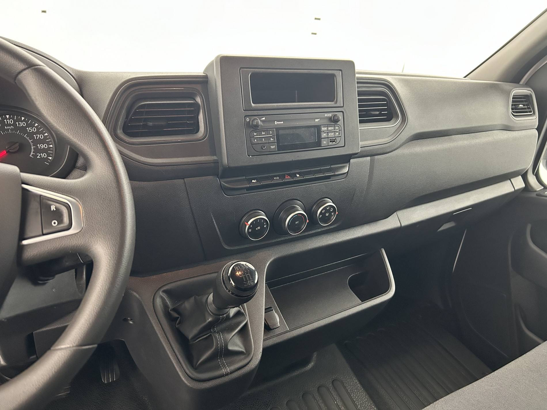 Vente en ligne Renault Master Fourgon MASTER FGN TRAC F3500 L2H2 BLUE DCI 135 au prix de 27 500 €