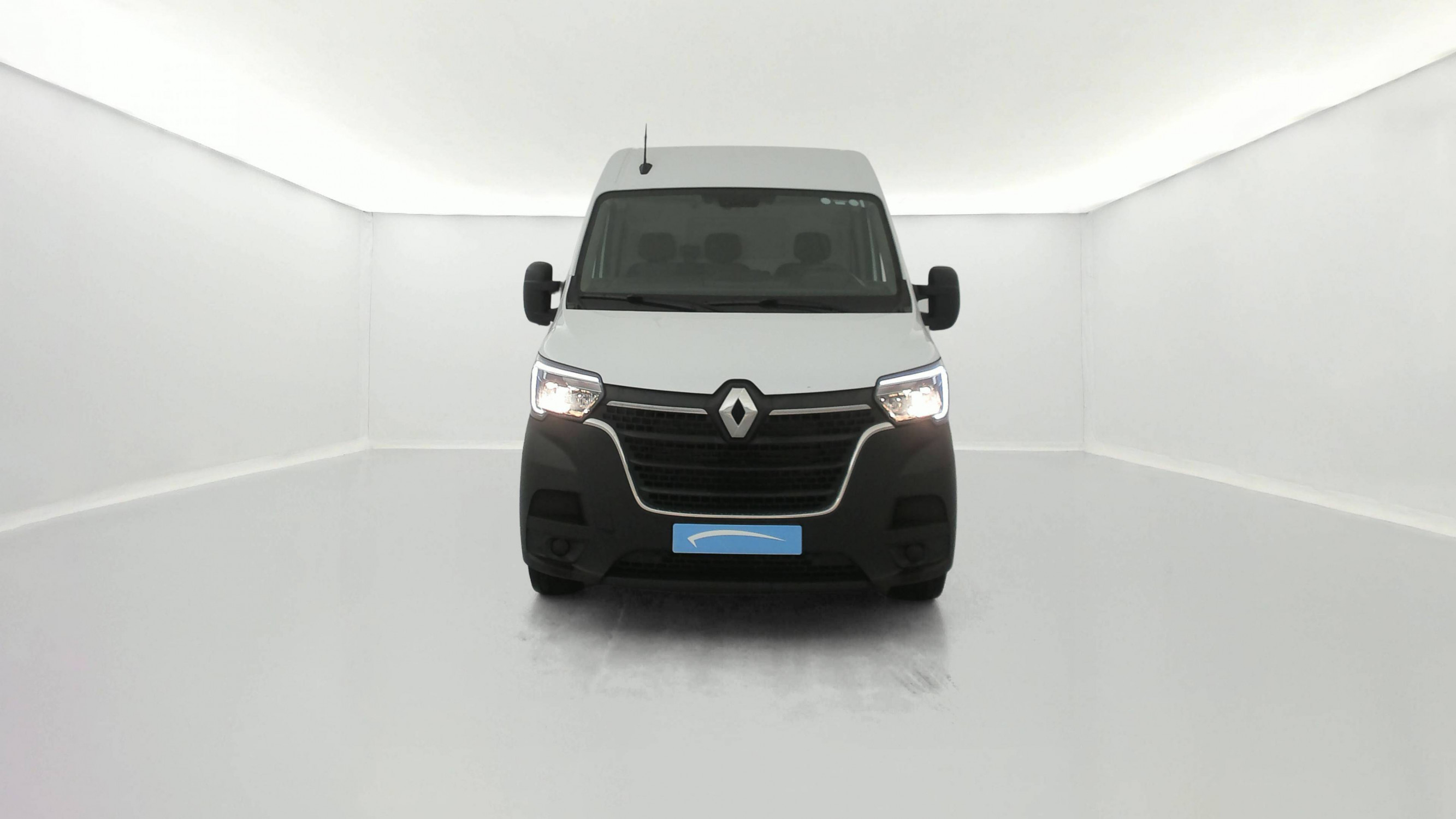 Vente en ligne Renault Master Fourgon MASTER FGN TRAC F3500 L2H2 BLUE DCI 135 au prix de 27 500 €