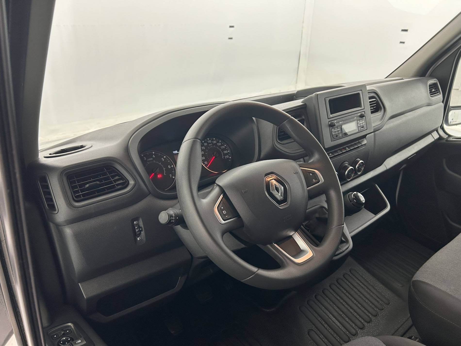 Vente en ligne Renault Master Fourgon MASTER FGN TRAC F3500 L2H2 BLUE DCI 135 au prix de 27 500 €