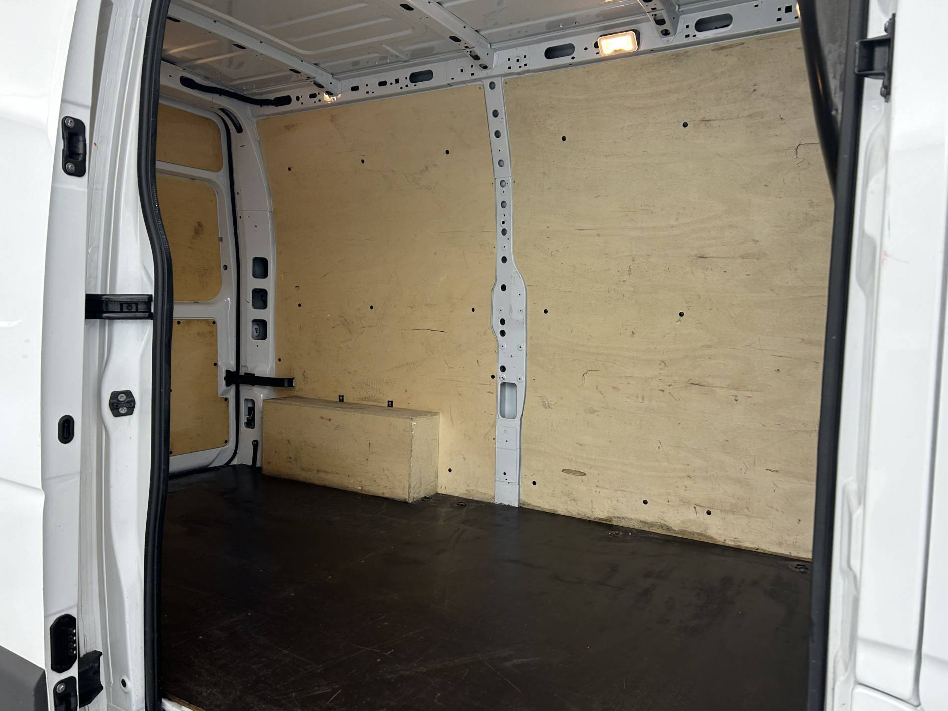 Vente en ligne Renault Master Fourgon MASTER FGN TRAC F3500 L2H2 BLUE DCI 135 au prix de 27 500 €