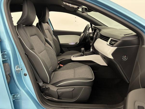 Vente en ligne Renault Clio 5 Clio E-Tech 140 - 21N au prix de 17 990 €