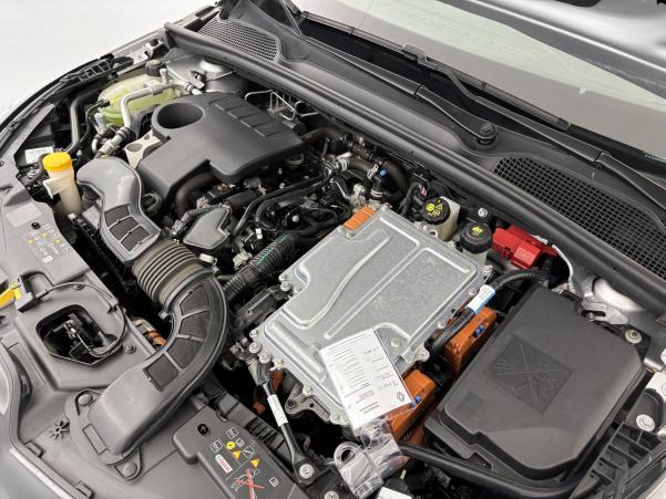 Vente en ligne Renault Clio 5 Clio E-Tech 140 - 21N au prix de 18 600 €