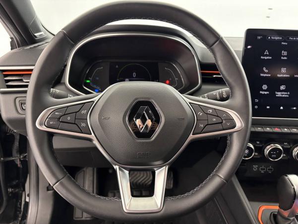 Vente en ligne Renault Clio 5 Clio E-Tech 140 au prix de 17 990 €