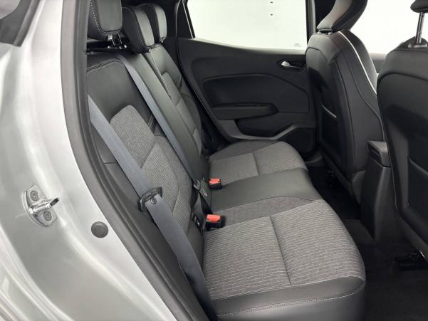 Vente en ligne Renault Clio 5 Clio E-Tech 140 - 21N au prix de 18 600 €