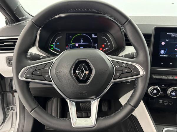 Vente en ligne Renault Clio 5 Clio E-Tech 140 - 21N au prix de 18 600 €