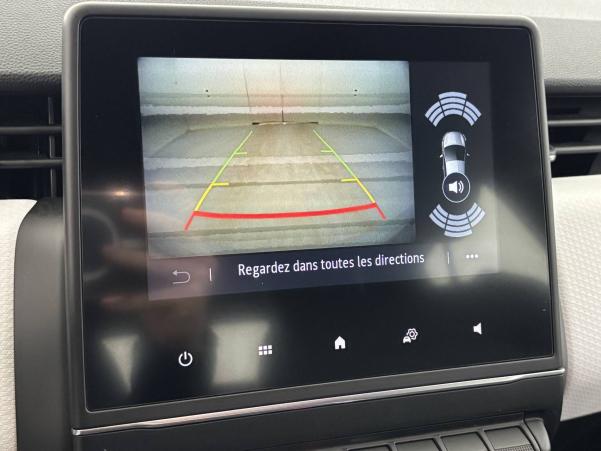 Vente en ligne Renault Clio 5 Clio E-Tech 140 - 21N au prix de 18 600 €