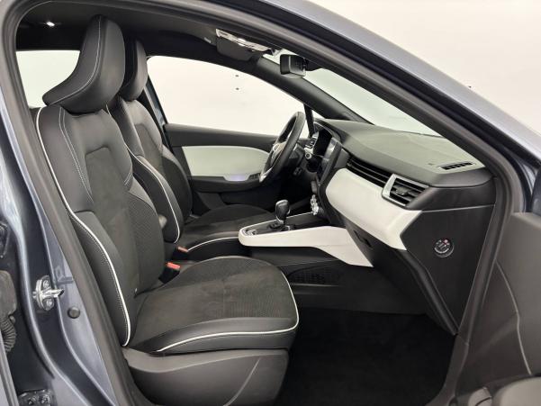 Vente en ligne Renault Clio 5 Clio E-Tech 140 au prix de 17 390 €