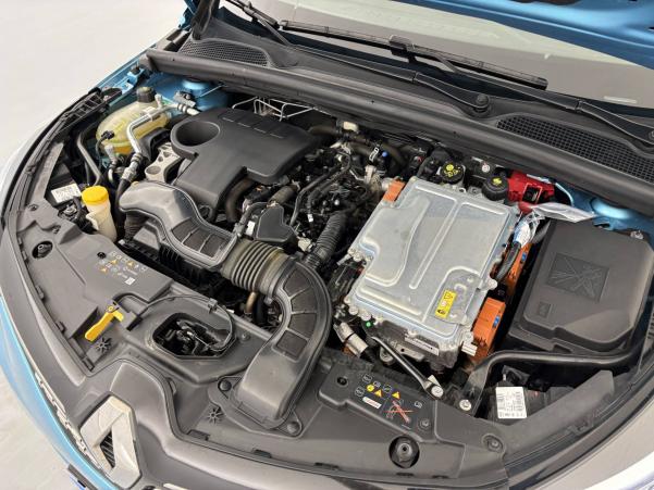 Vente en ligne Renault Clio 5 Clio E-Tech 140 - 21N au prix de 17 990 €