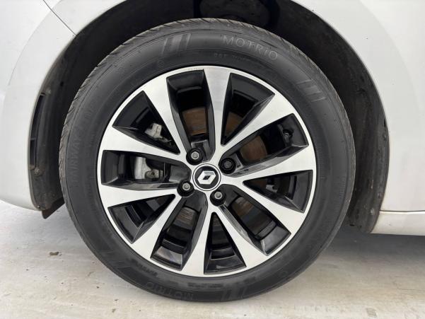 Vente en ligne Renault Clio 5 Clio E-Tech 140 - 21N au prix de 18 600 €