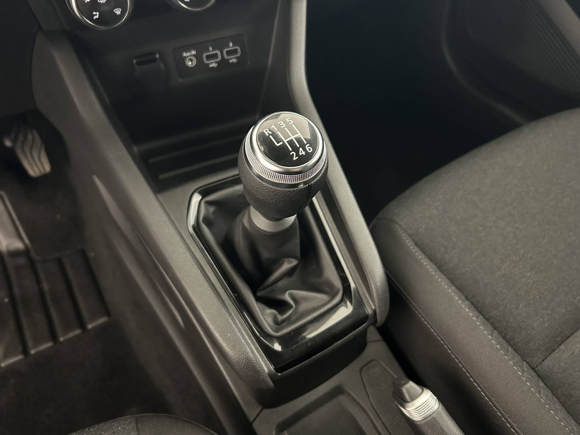 Vente en ligne Renault Clio 5 Clio TCe 90 au prix de 14 000 €