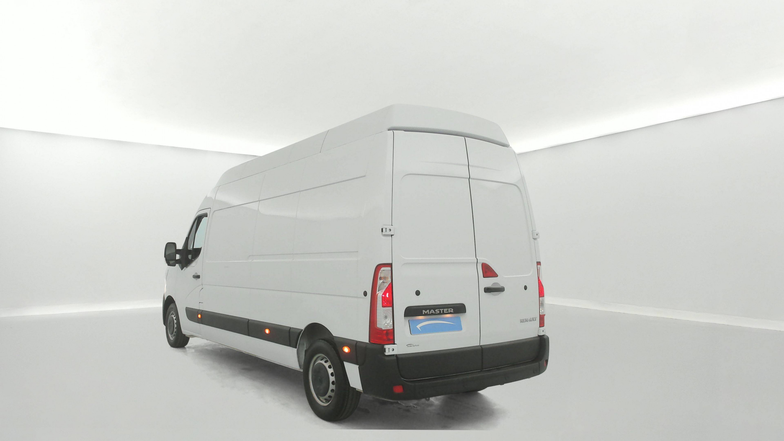 Vente en ligne Renault Master Fourgon MASTER FGN TRAC F3500 L3H3 BLUE DCI 135 au prix de 28 500 €