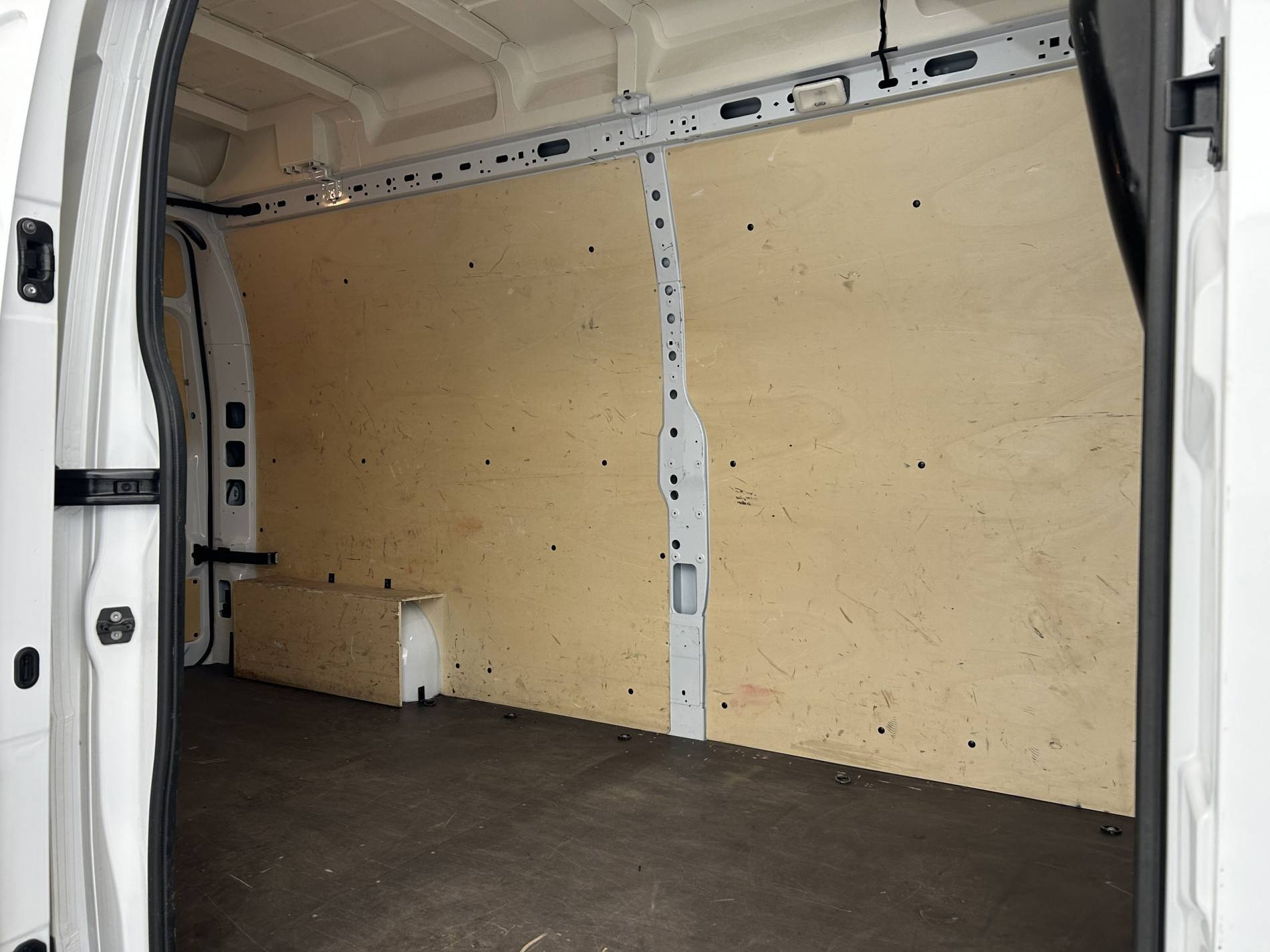 Vente en ligne Renault Master Fourgon MASTER FGN TRAC F3500 L3H3 BLUE DCI 135 au prix de 28 500 €