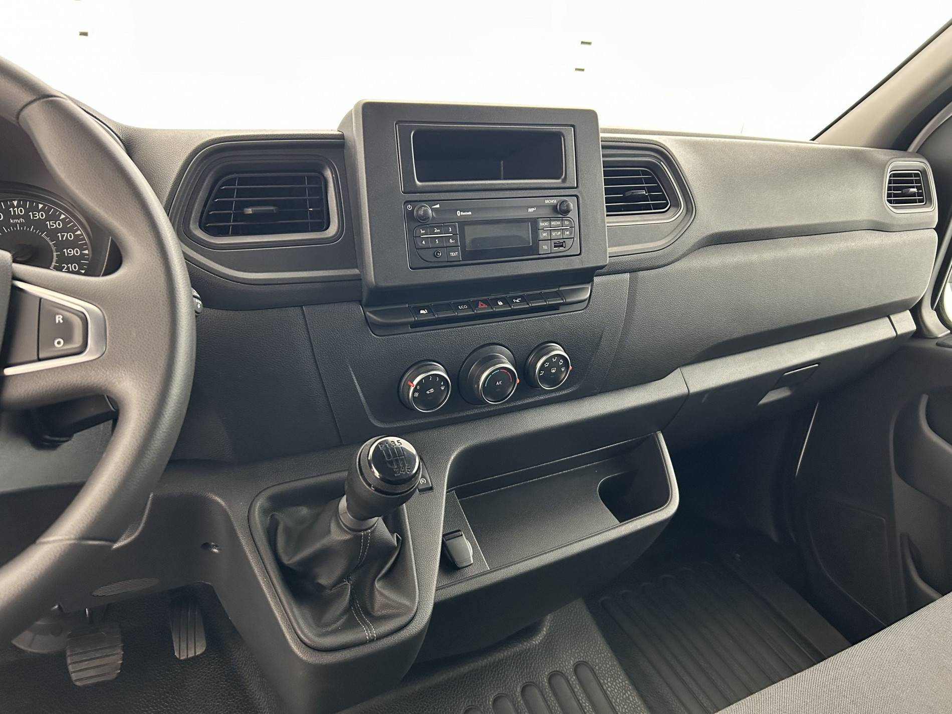 Vente en ligne Renault Master Fourgon MASTER FGN TRAC F3500 L3H3 BLUE DCI 135 au prix de 28 500 €