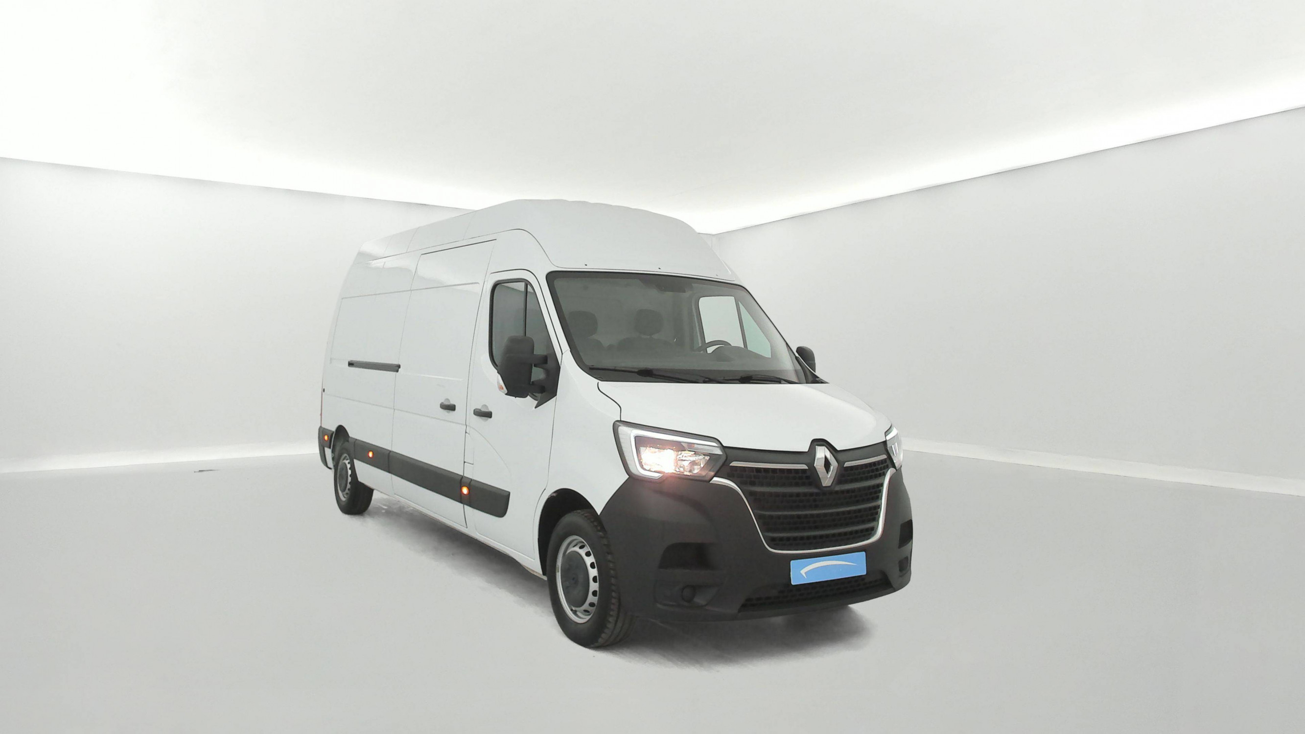 Vente en ligne Renault Master Fourgon MASTER FGN TRAC F3500 L3H3 BLUE DCI 135 au prix de 28 500 €