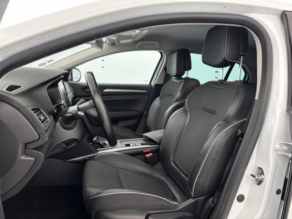 Vente en ligne Renault Megane 4 Mégane IV Berline Blue dCi 115 EDC au prix de 14 900 €