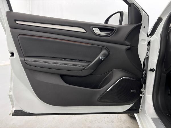 Vente en ligne Renault Megane 4 Mégane IV Berline Blue dCi 115 EDC au prix de 14 900 €