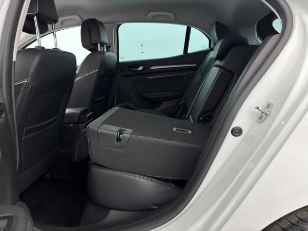 Vente en ligne Renault Megane 4 Mégane IV Berline Blue dCi 115 EDC au prix de 14 900 €