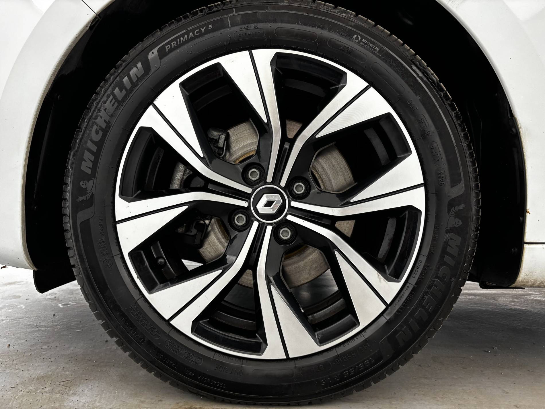 Vente en ligne Renault Clio 5 Clio Blue dCi 100 au prix de 15 100 €