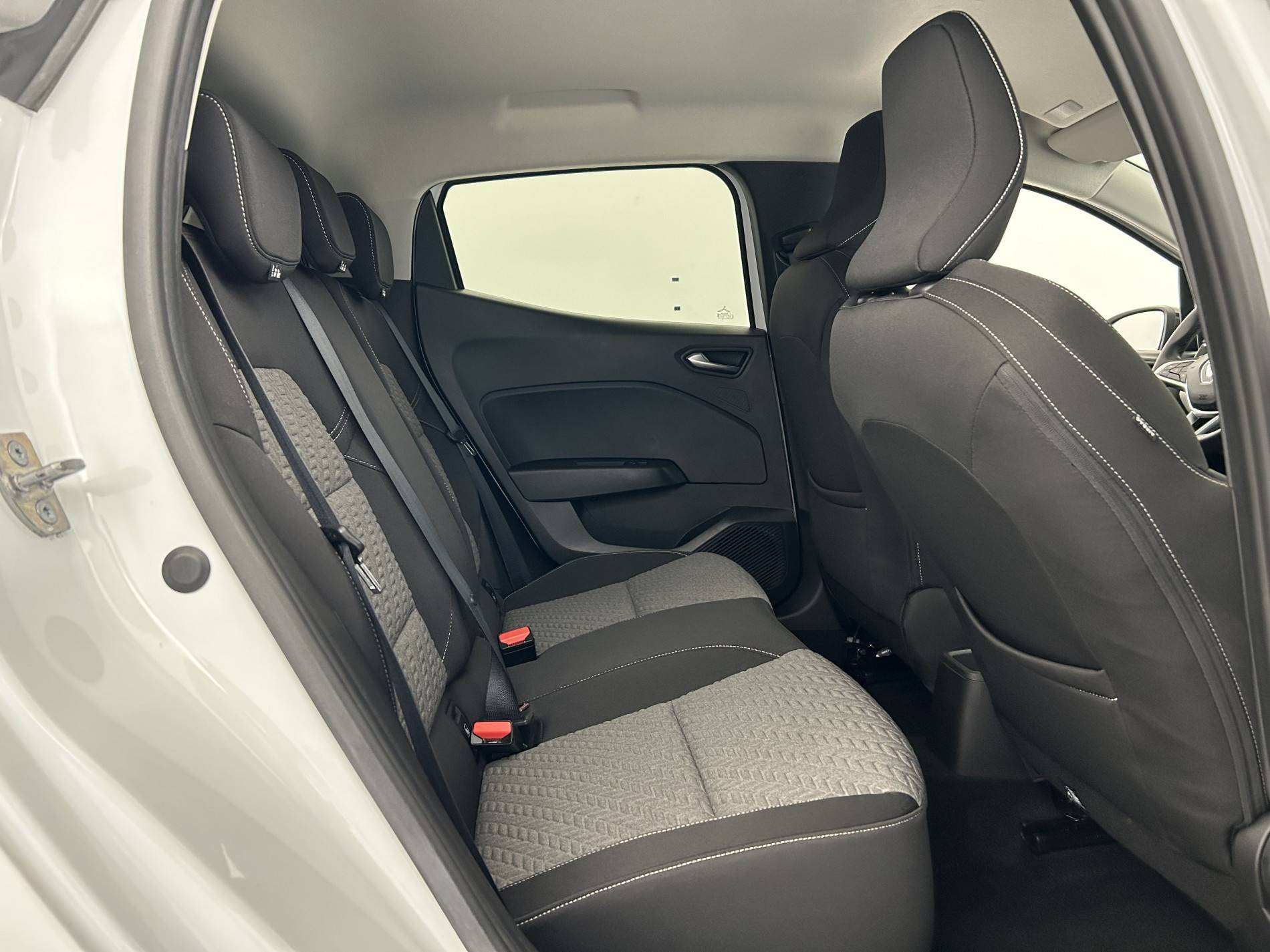 Vente en ligne Renault Clio 5 Clio Blue dCi 100 au prix de 15 450 €