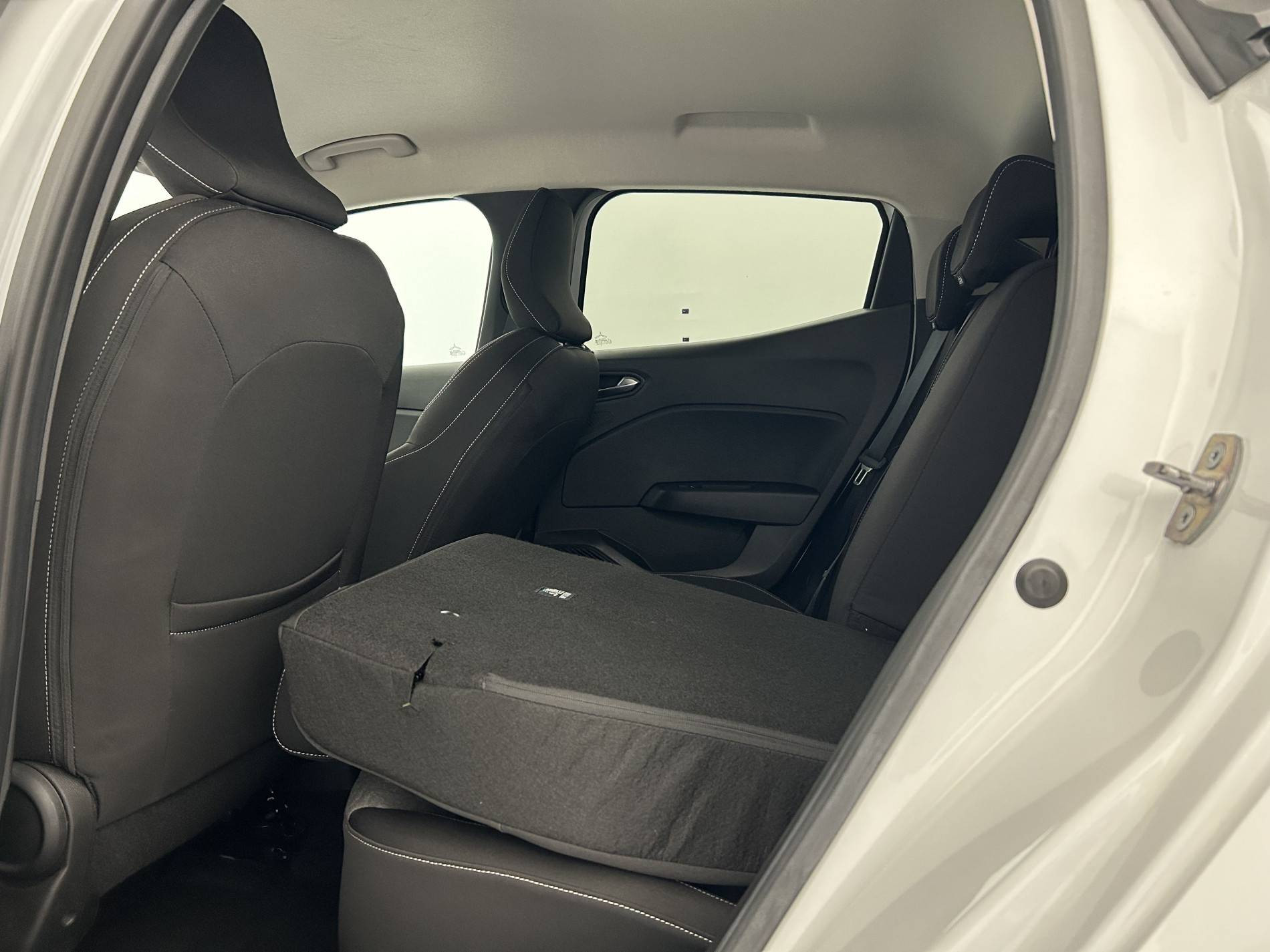 Vente en ligne Renault Clio 5 Clio Blue dCi 100 au prix de 15 450 €