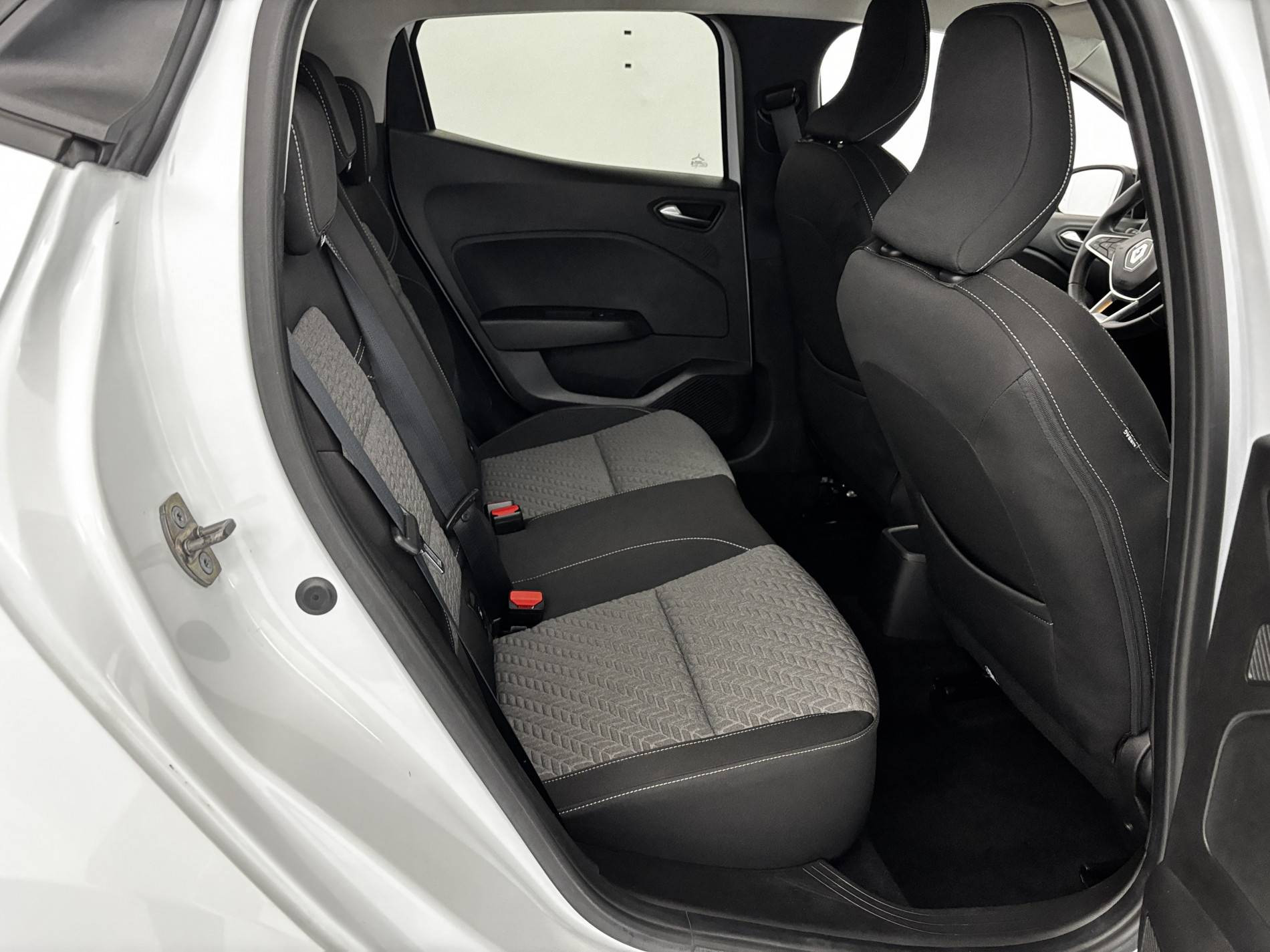 Vente en ligne Renault Clio 5 Clio Blue dCi 100 au prix de 15 100 €