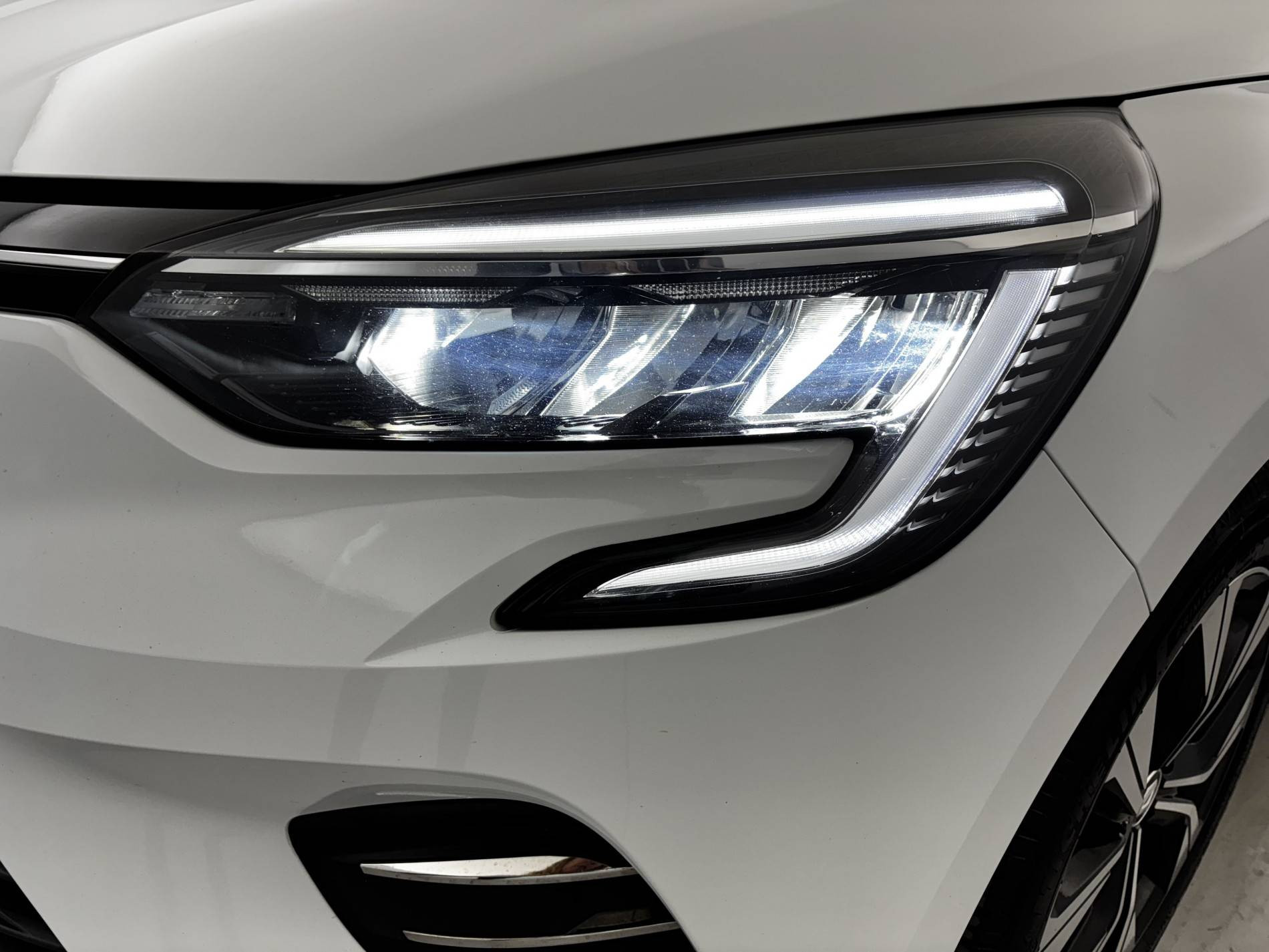 Vente en ligne Renault Clio 5 Clio Blue dCi 100 au prix de 15 100 €