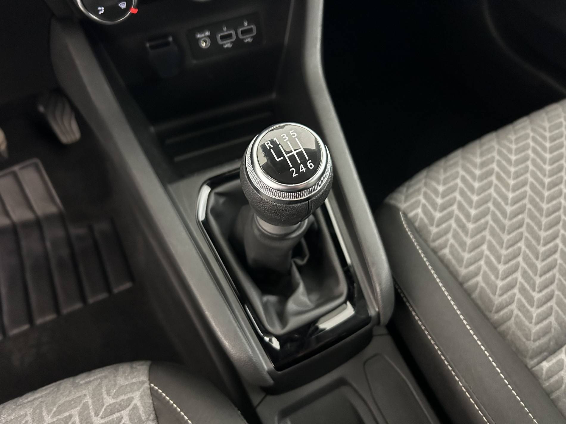 Vente en ligne Renault Clio 5 Clio Blue dCi 100 au prix de 15 450 €