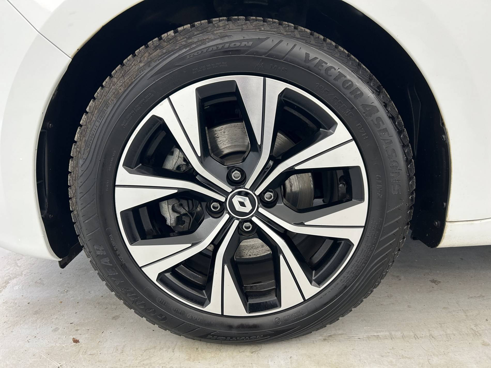 Vente en ligne Renault Clio 5 Clio Blue dCi 100 au prix de 14 950 €