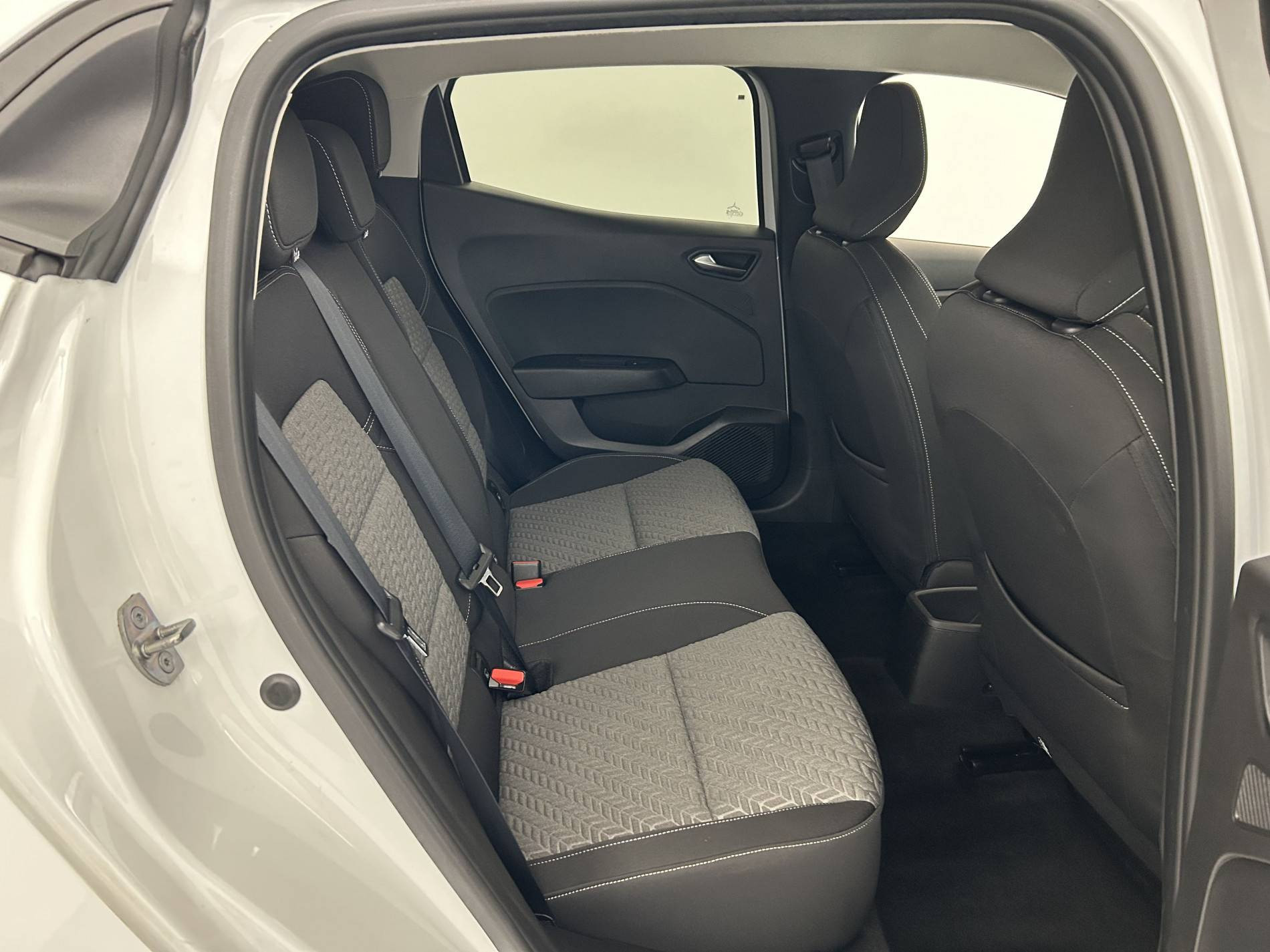 Vente en ligne Renault Clio 5 Clio Blue dCi 100 au prix de 15 000 €