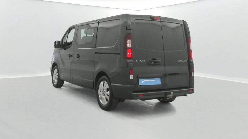 Vente en ligne Renault Trafic Cabine Approfondie TRAFIC CA L1H1 3000 KG BLUE DCI 150 EDC au prix de 27 000 €