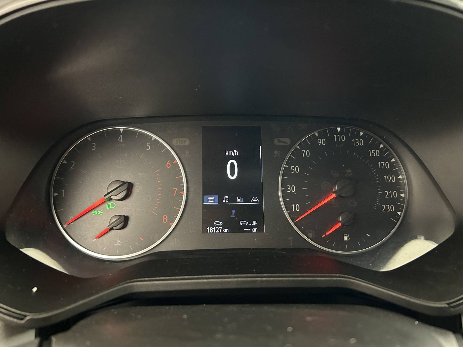 Vente en ligne Renault Clio 5 Clio TCe 90 - 21N au prix de 15 400 €