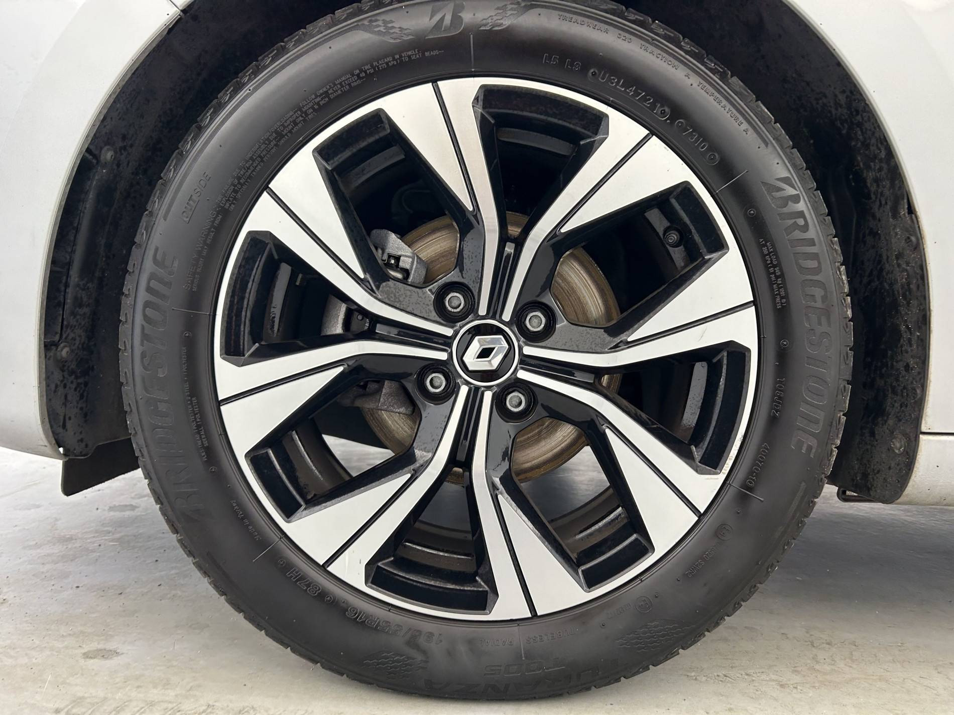 Vente en ligne Renault Clio 5 Clio TCe 90 - 21N au prix de 13 800 €