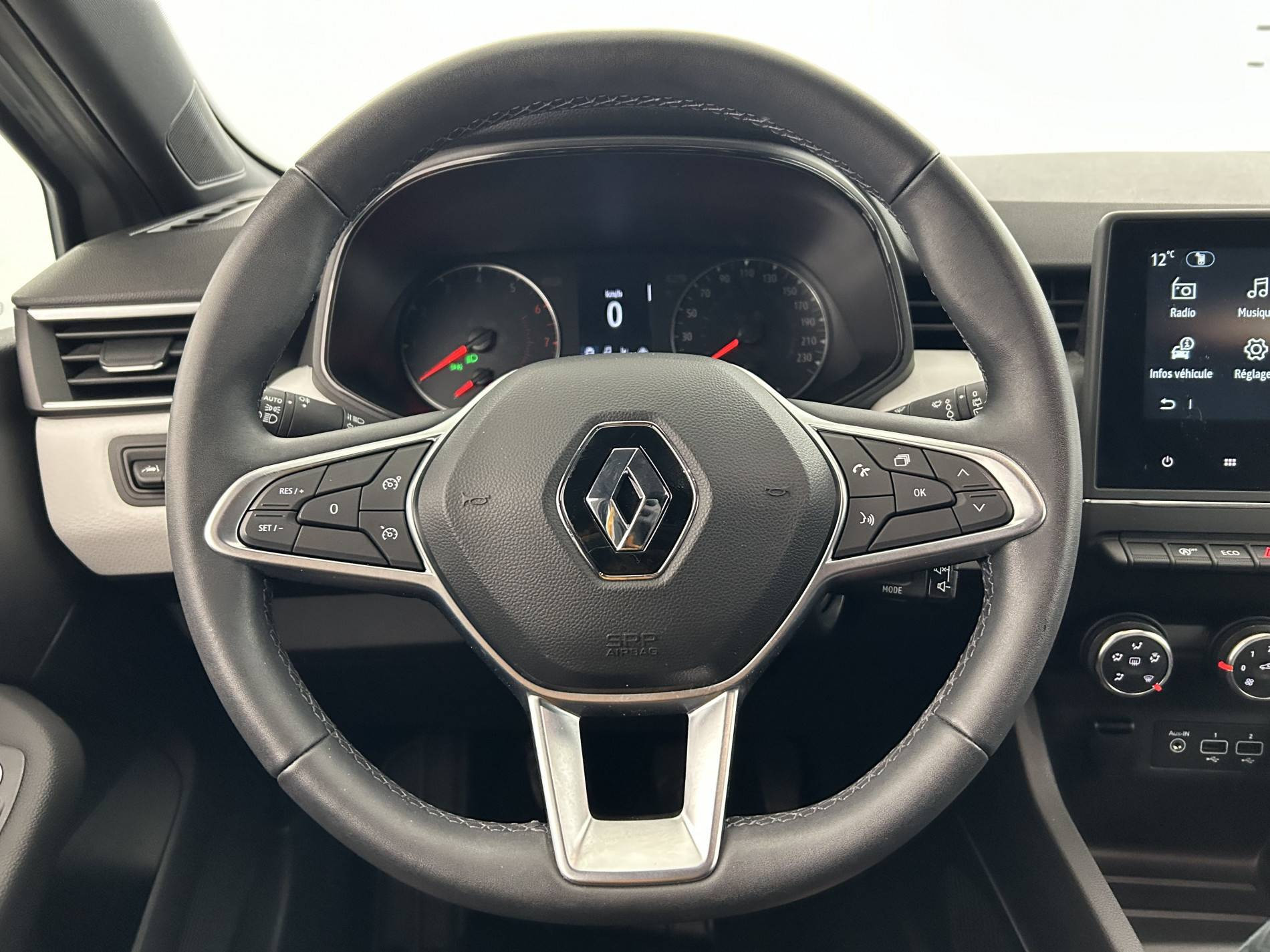 Vente en ligne Renault Clio 5 Clio TCe 90 - 21N au prix de 13 800 €