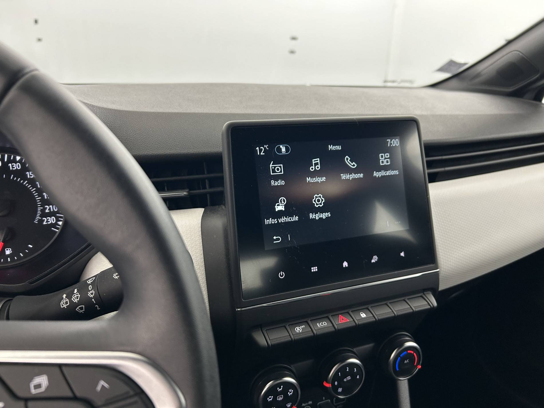 Vente en ligne Renault Clio 5 Clio TCe 90 - 21N au prix de 13 800 €