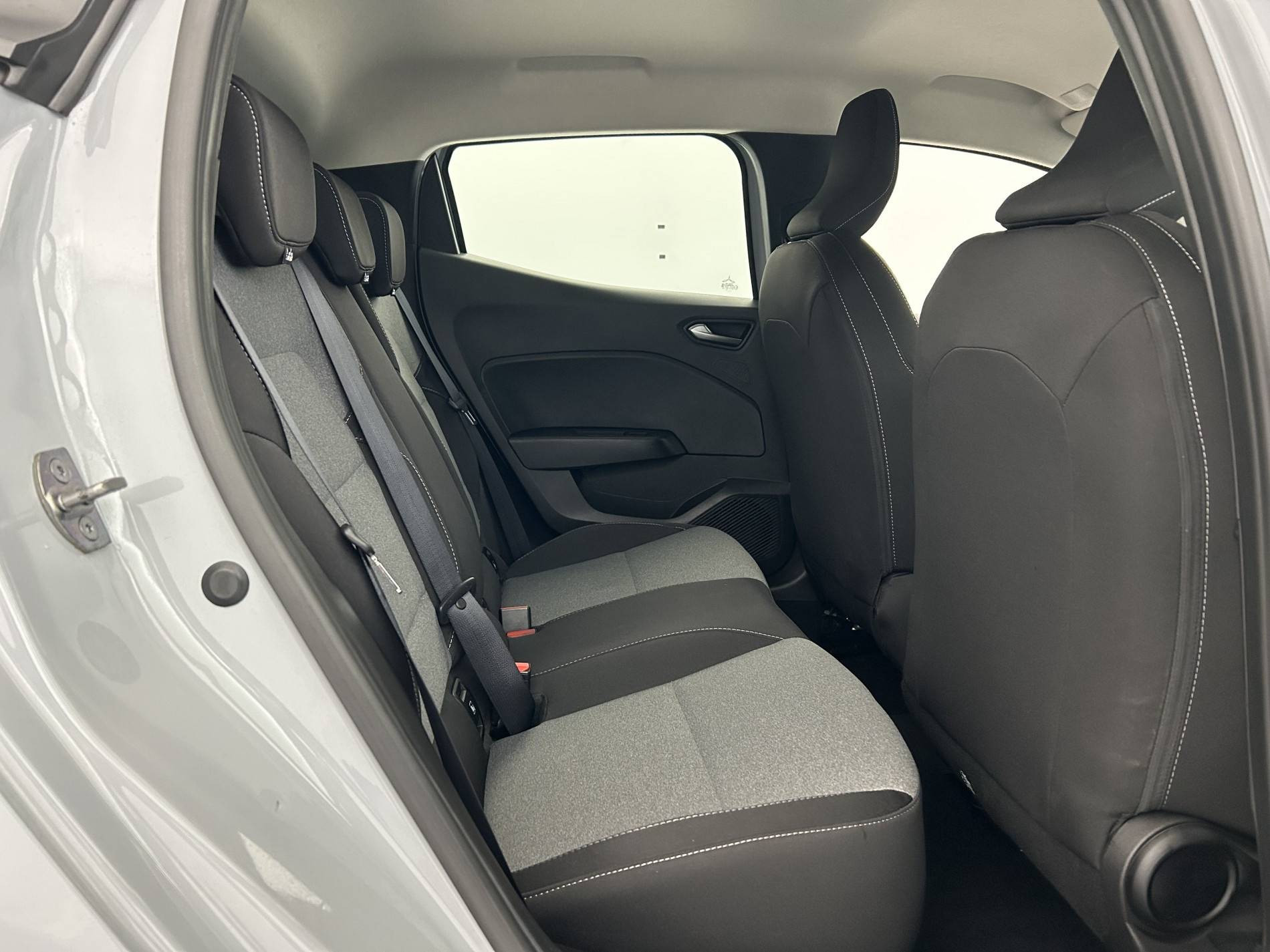 Vente en ligne Renault Clio 5 Clio TCe 90 ch GSR2 au prix de 15 700 €