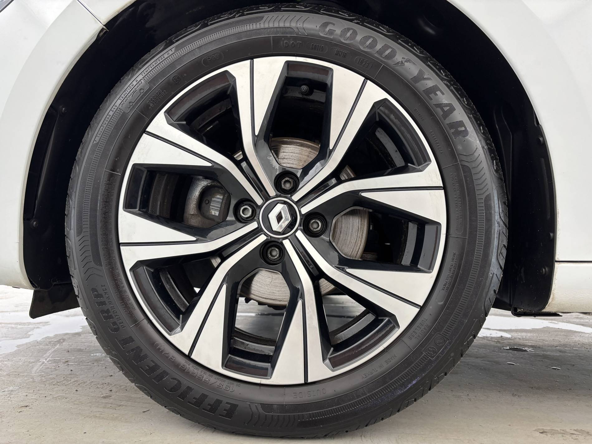 Vente en ligne Renault Clio 5 Clio TCe 90 au prix de 13 990 €