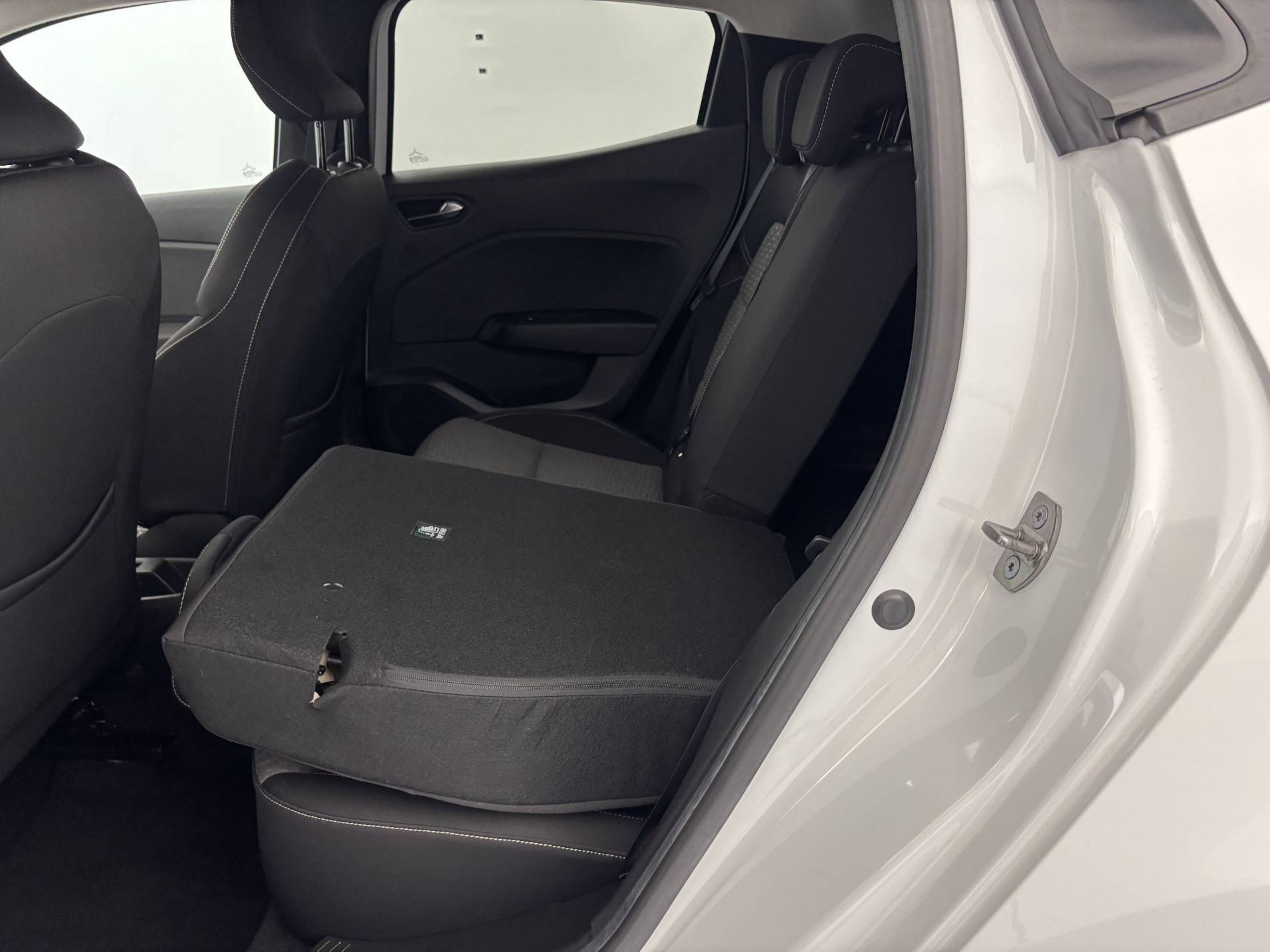 Vente en ligne Renault Clio 5 Clio TCe 90 au prix de 13 990 €