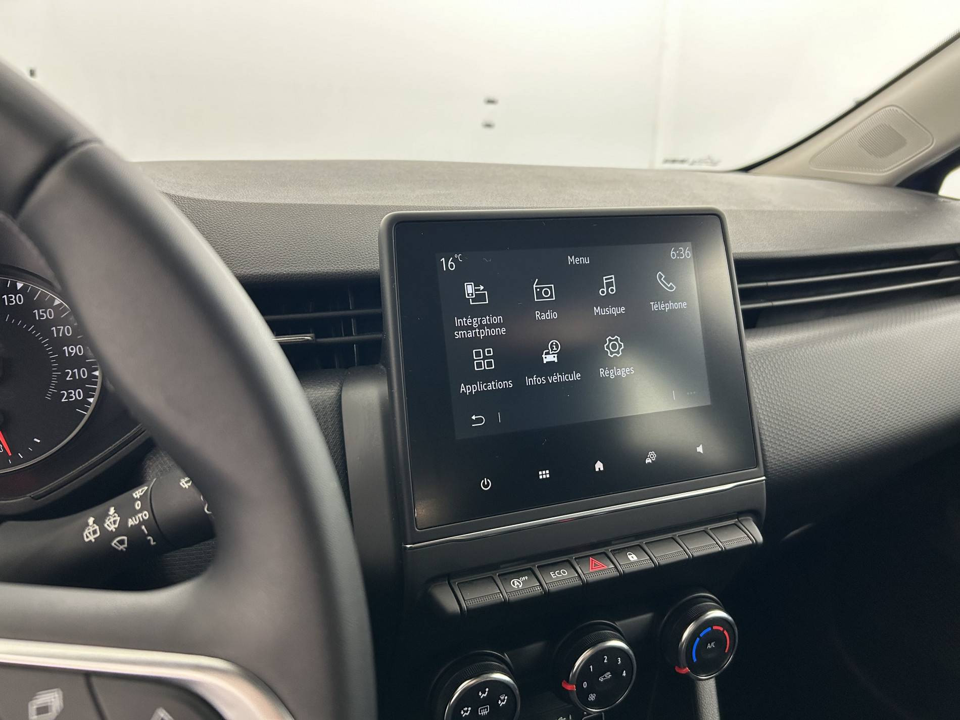 Vente en ligne Renault Clio 5 Clio TCe 90 au prix de 14 050 €