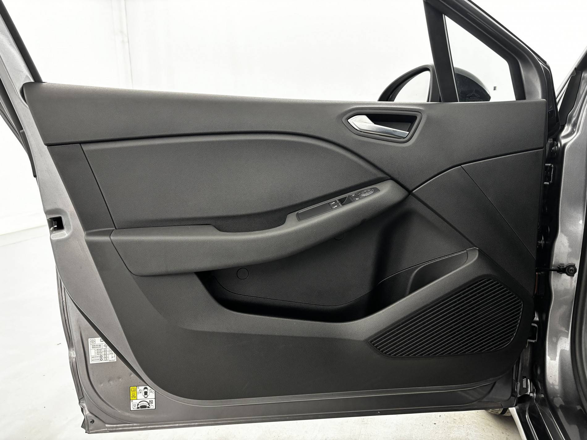 Vente en ligne Renault Clio 5 Clio TCe 90 au prix de 14 350 €