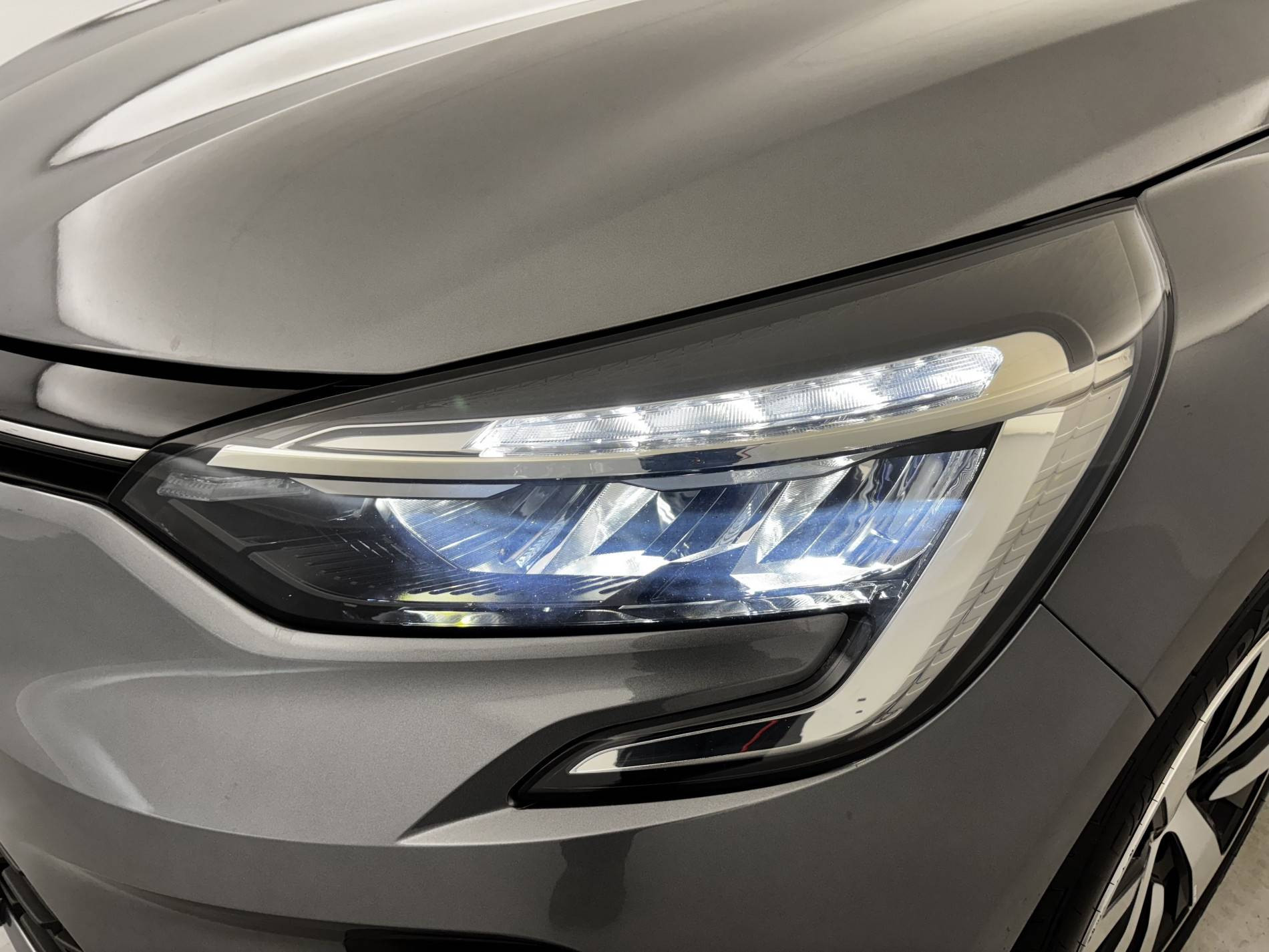 Vente en ligne Renault Clio 5 Clio TCe 90 au prix de 14 350 €