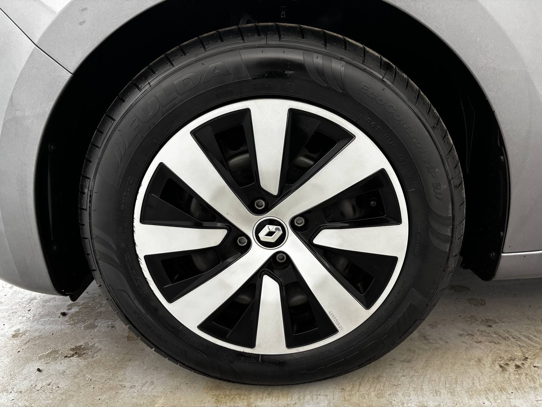 Vente en ligne Renault Clio 5 Clio TCe 90 au prix de 14 350 €