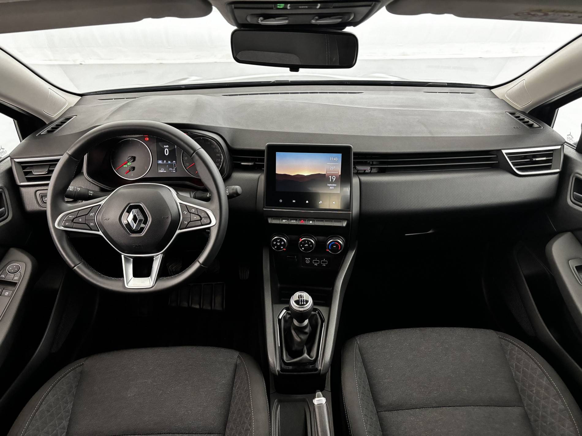 Vente en ligne Renault Clio 5 Clio TCe 90 au prix de 14 350 €