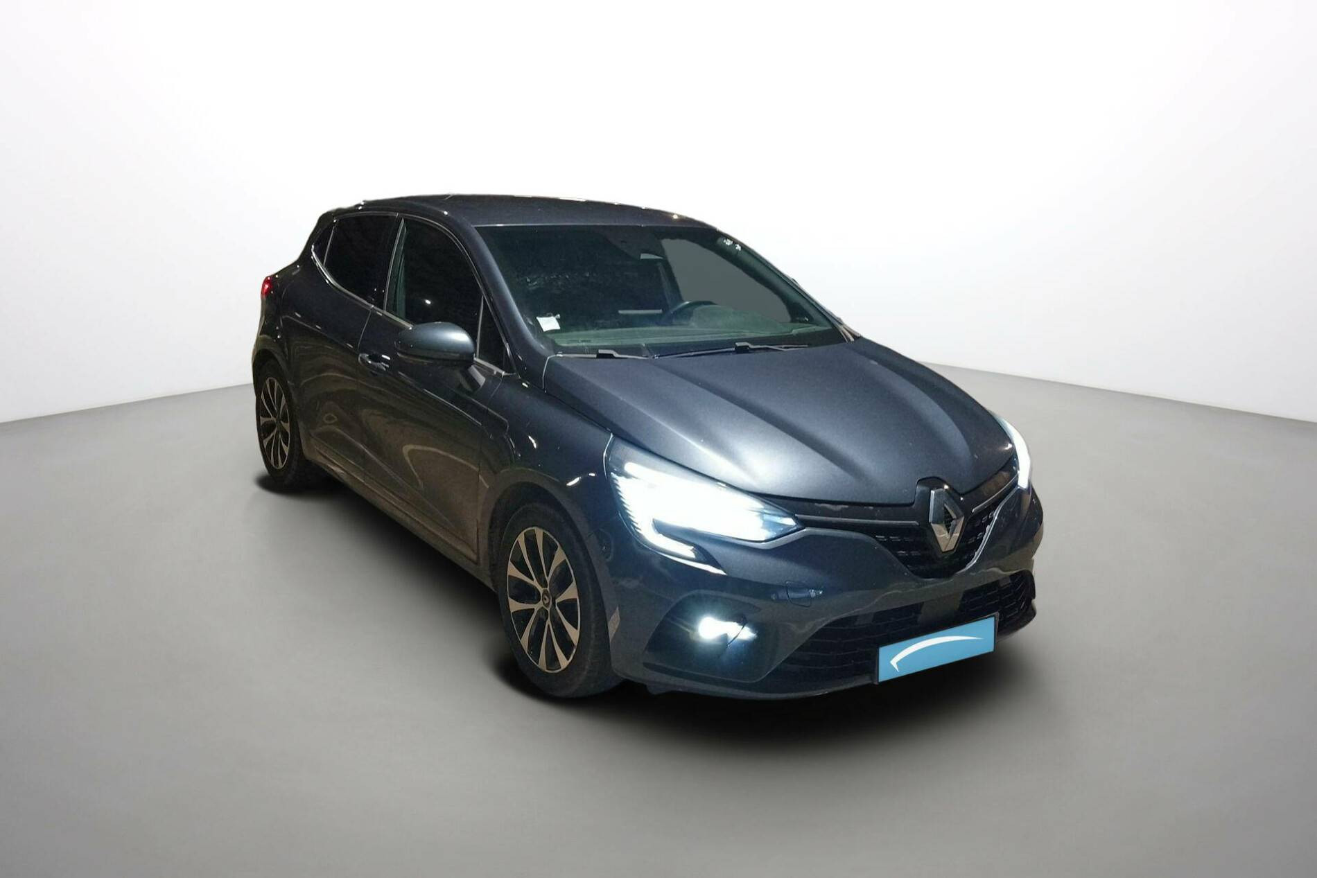 Vente en ligne Renault Clio 5 Clio E-Tech 140 au prix de 16 500 €