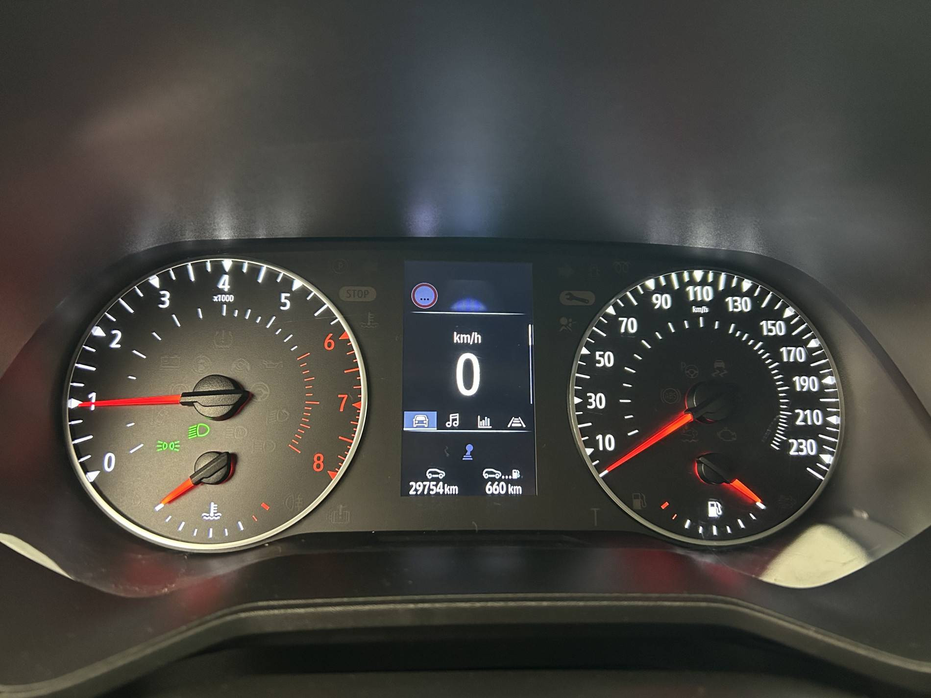 Vente en ligne Renault Clio 5 Clio TCe 90 au prix de 14 350 €