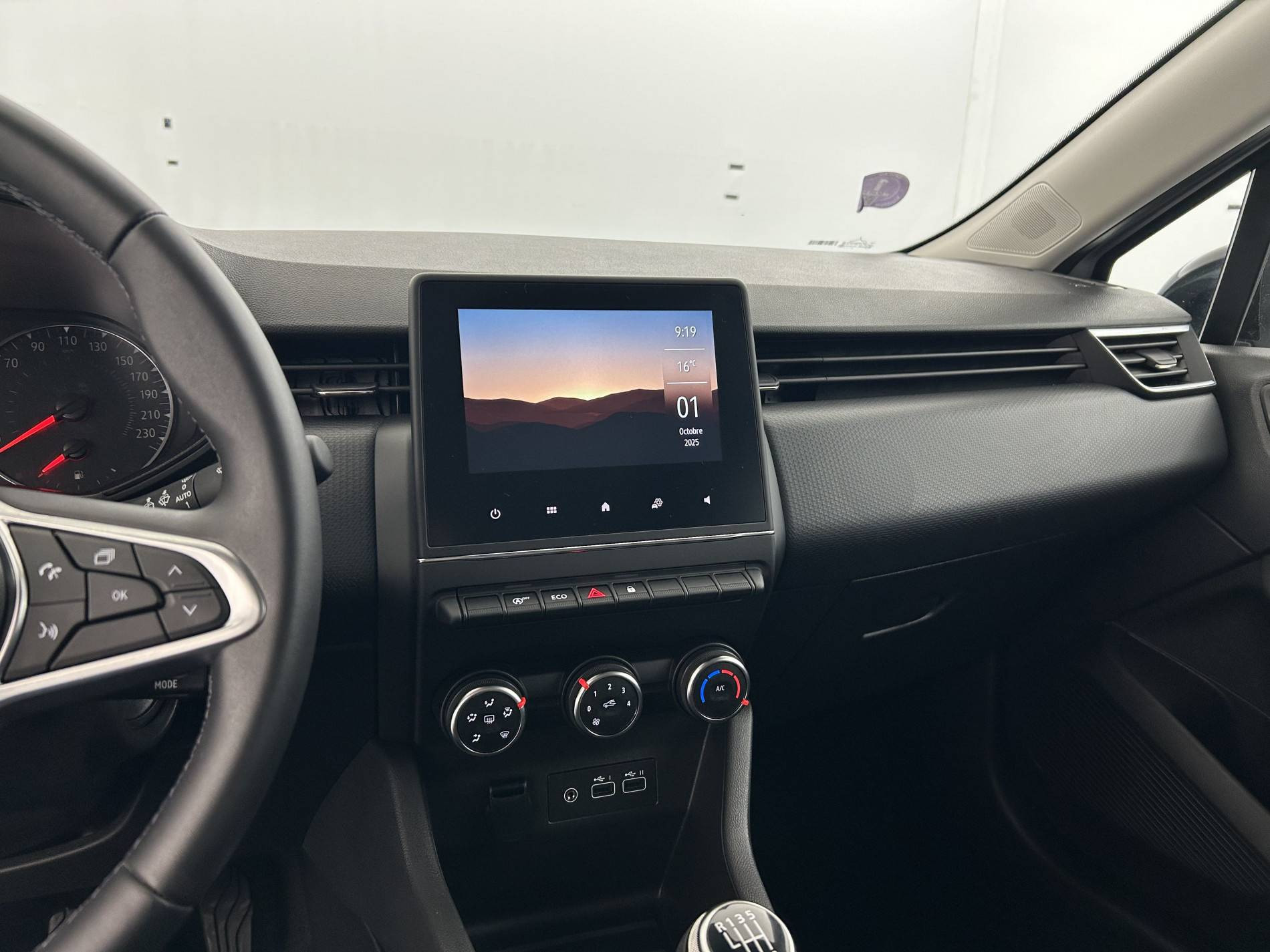 Vente en ligne Renault Clio 5 Clio TCe 90 au prix de 14 350 €