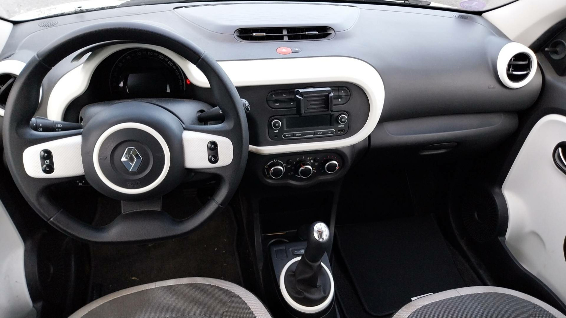 Vente en ligne Renault Twingo 3  1.0 SCe 70 E6C au prix de 8 700 €